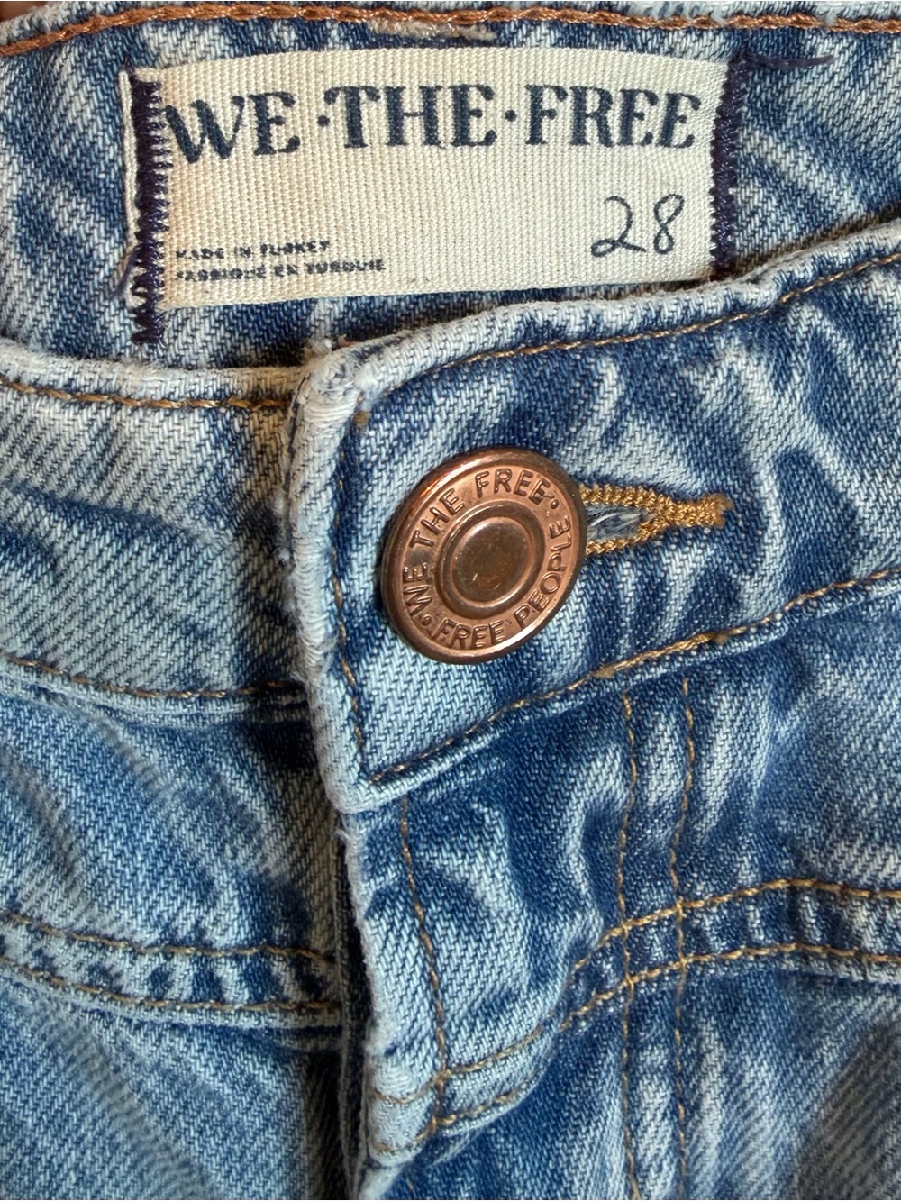 We The Free Palmer Baggy Denim. Very GUC Size 28 Lighter Blue 100% Cotton - Picture 4 of 7